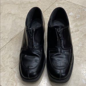 Evan Picone Black 1 1/2” Heel Loafers
